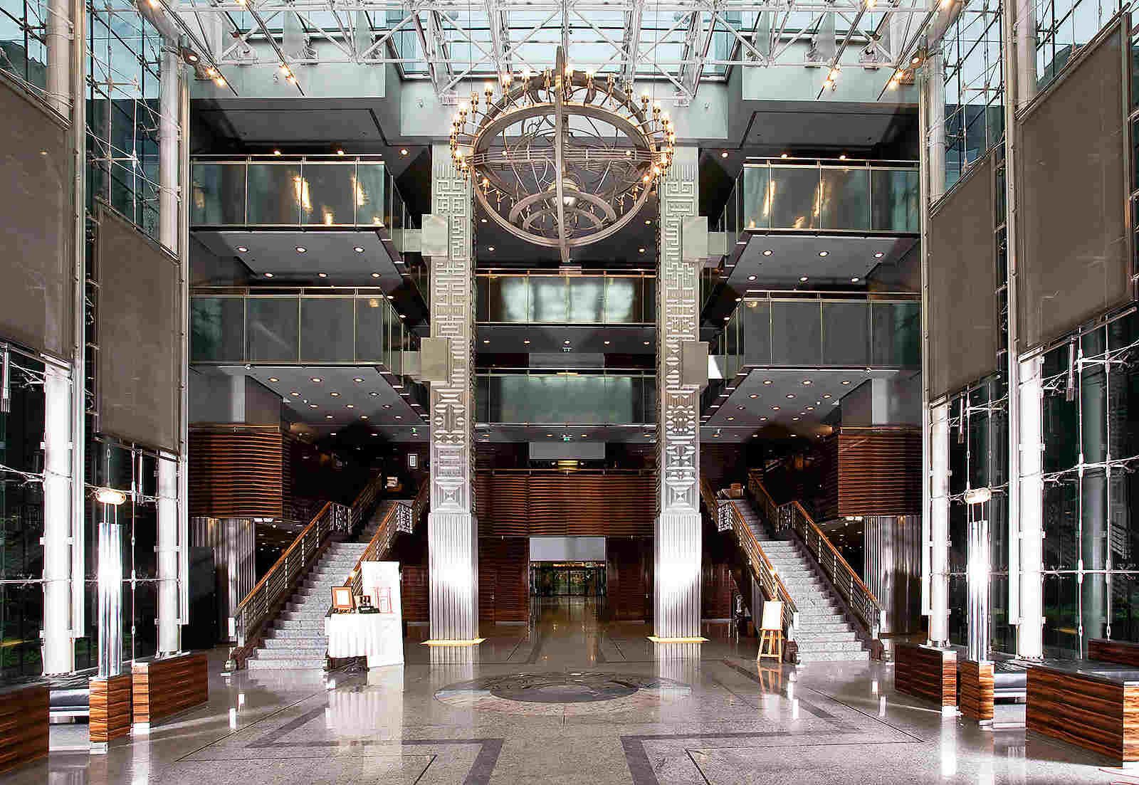 Budynek to za mało: 4 trendy, które kształtują przestrzeń biurową [BADANIE]