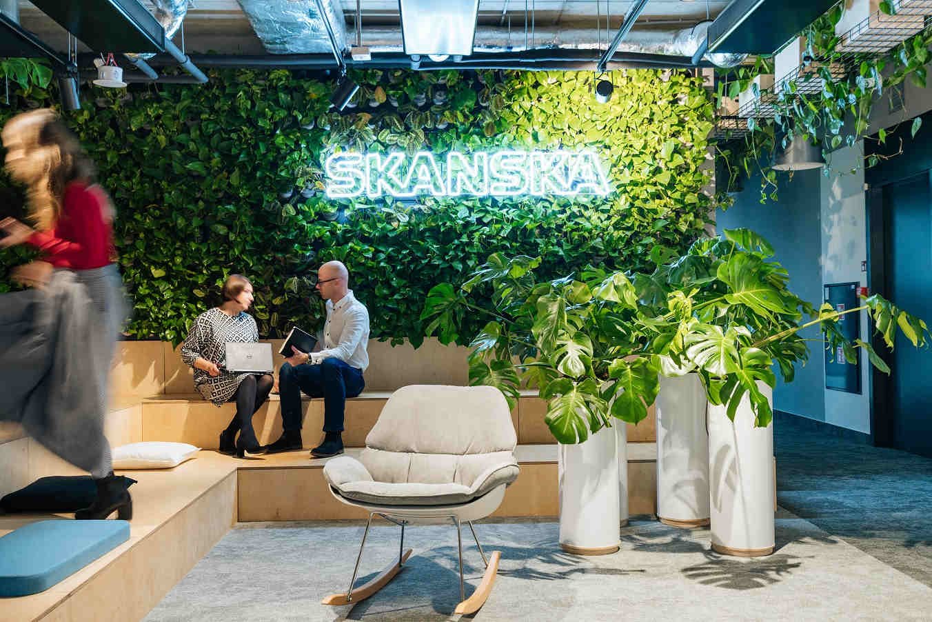 Budynek to za mało: 4 trendy, które kształtują przestrzeń biurową [BADANIE]